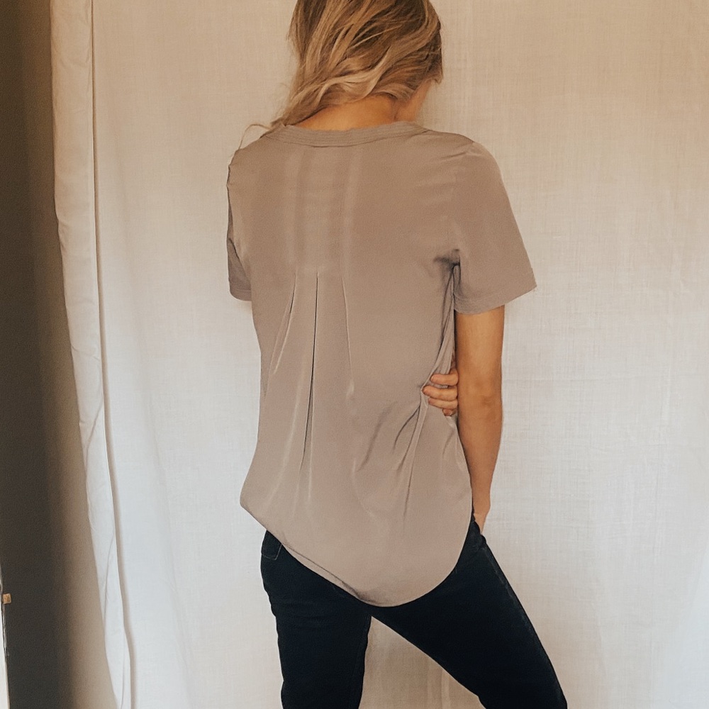 Versatile Grey Blouse - Picture 3 of 3